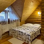 Chalet еко яблуницька троянда Yablunytsya