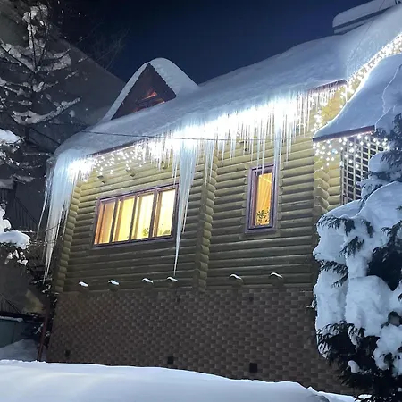 Domek alpejski еко яблуницька троянда Jabłonica