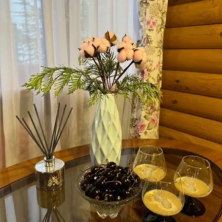 Chalet еко яблуницька троянда Yablunytsia