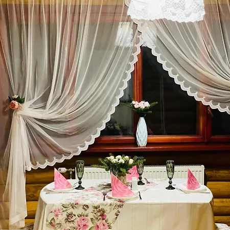 еко яблуницька троянда Chalet Yablunytsia