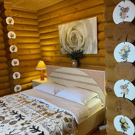 Chalé еко яблуницька троянда