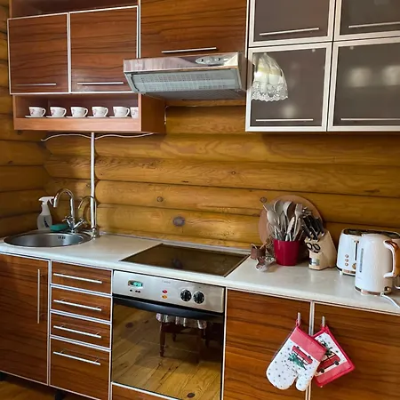 Domek alpejski еко яблуницька троянда *