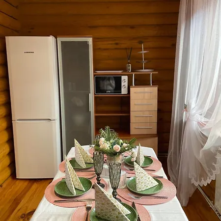 Domek alpejski еко яблуницька троянда Jabłonica