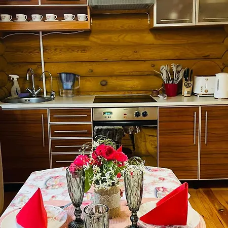 Chalet еко яблуницька троянда Yablunytsya